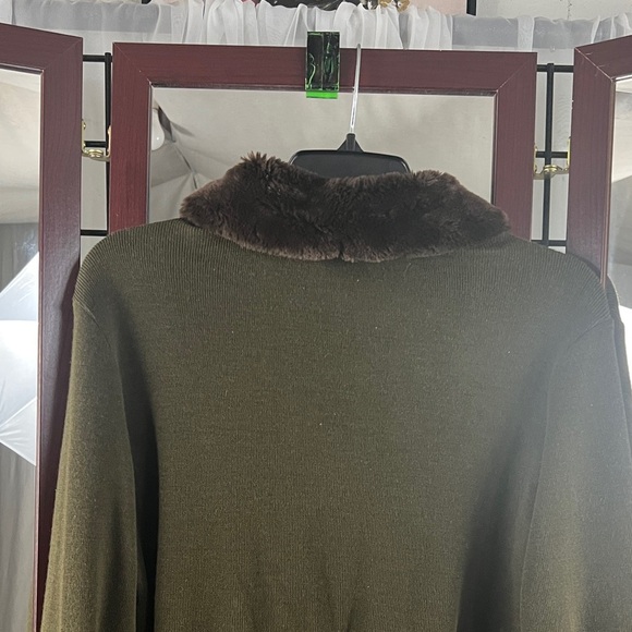 Vintage Nina Leonard brown Cardigan with Chocolate faux fur Collar. - Picture 8 of 10